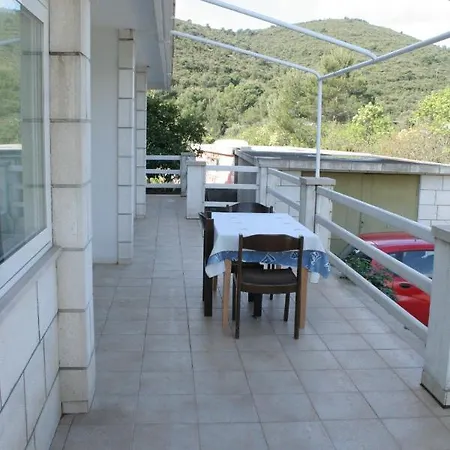 Apartment With Parking Space Zrnovska Banja, Korcula - 4426 *
