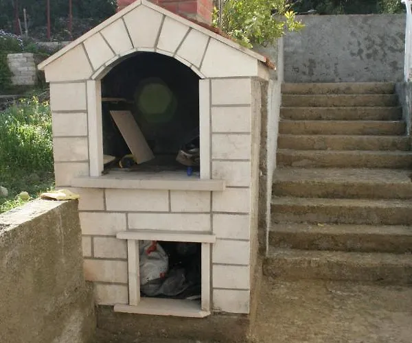 With Parking Space Zrnovska Banja, Korcula - 4426 Zrnovo